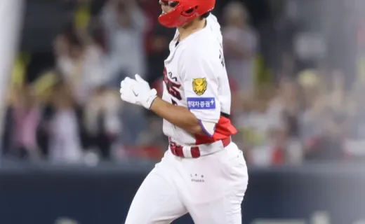 슈퍼스타는 동점을 못 참지…김도영, 시즌 44호 홈런 폭발, 홈런왕 승부도 다시 ‘2개 차’